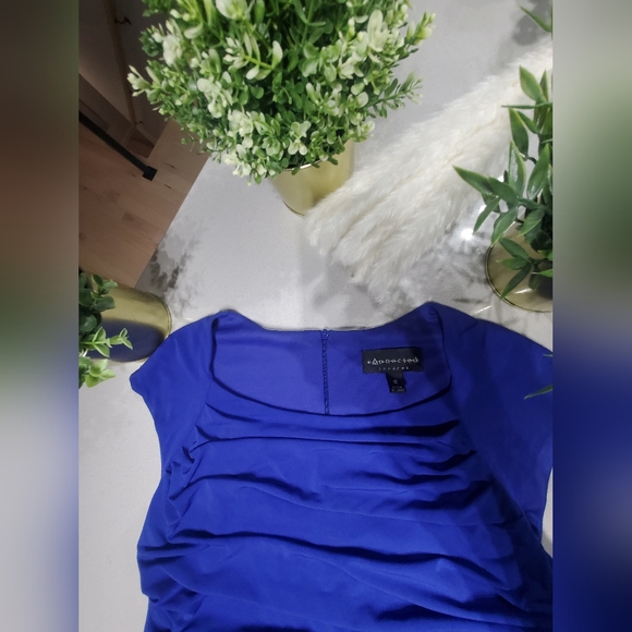 NWOT CONNECTED APPAREL Splendide robe chic svec drapage avantageux - Picture 4 of 7